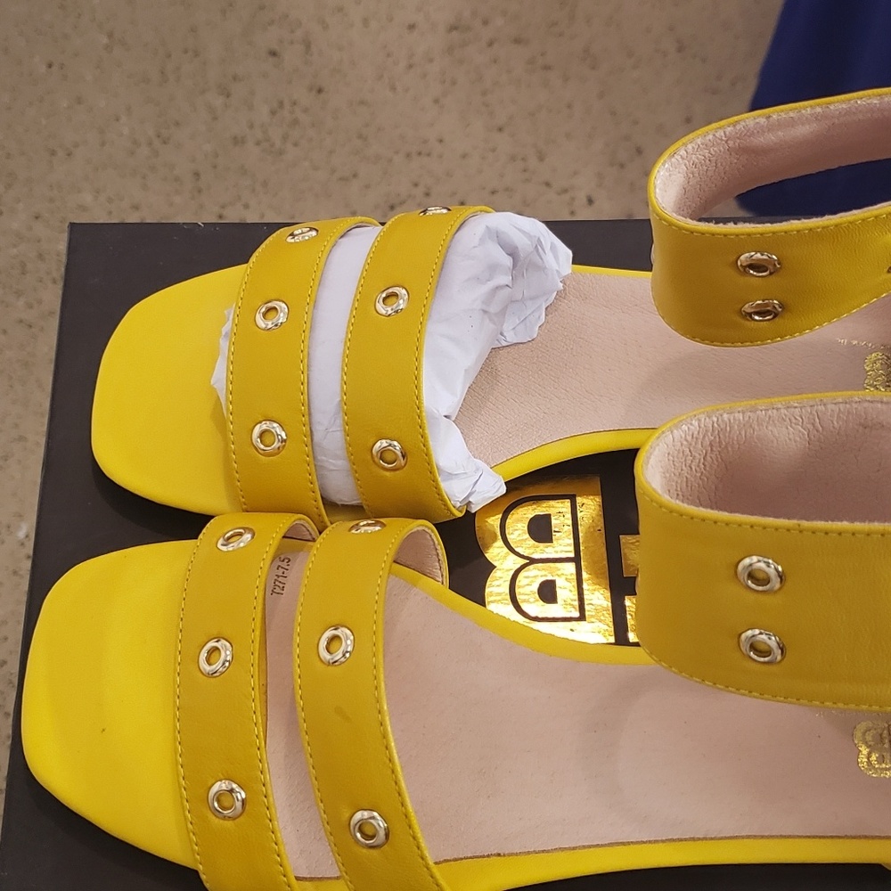 Beautiful comfortable women Sandals